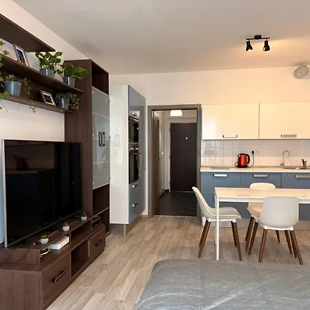 Urbanflat1615 With Parking Prága