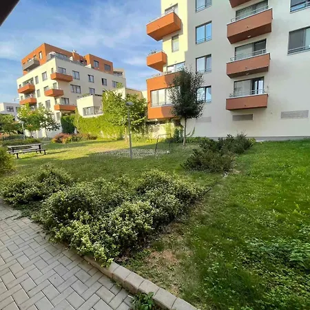 Апартаменты Urbanflat1615 With Parking