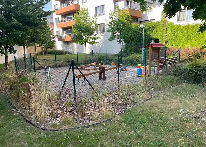 Urbanflat1615 With Parking Прага